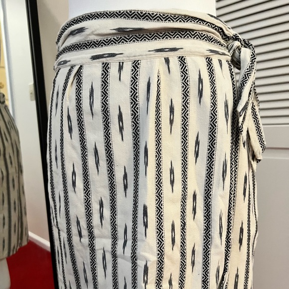 J.Crew pencil skirt - Picture 2 of 5